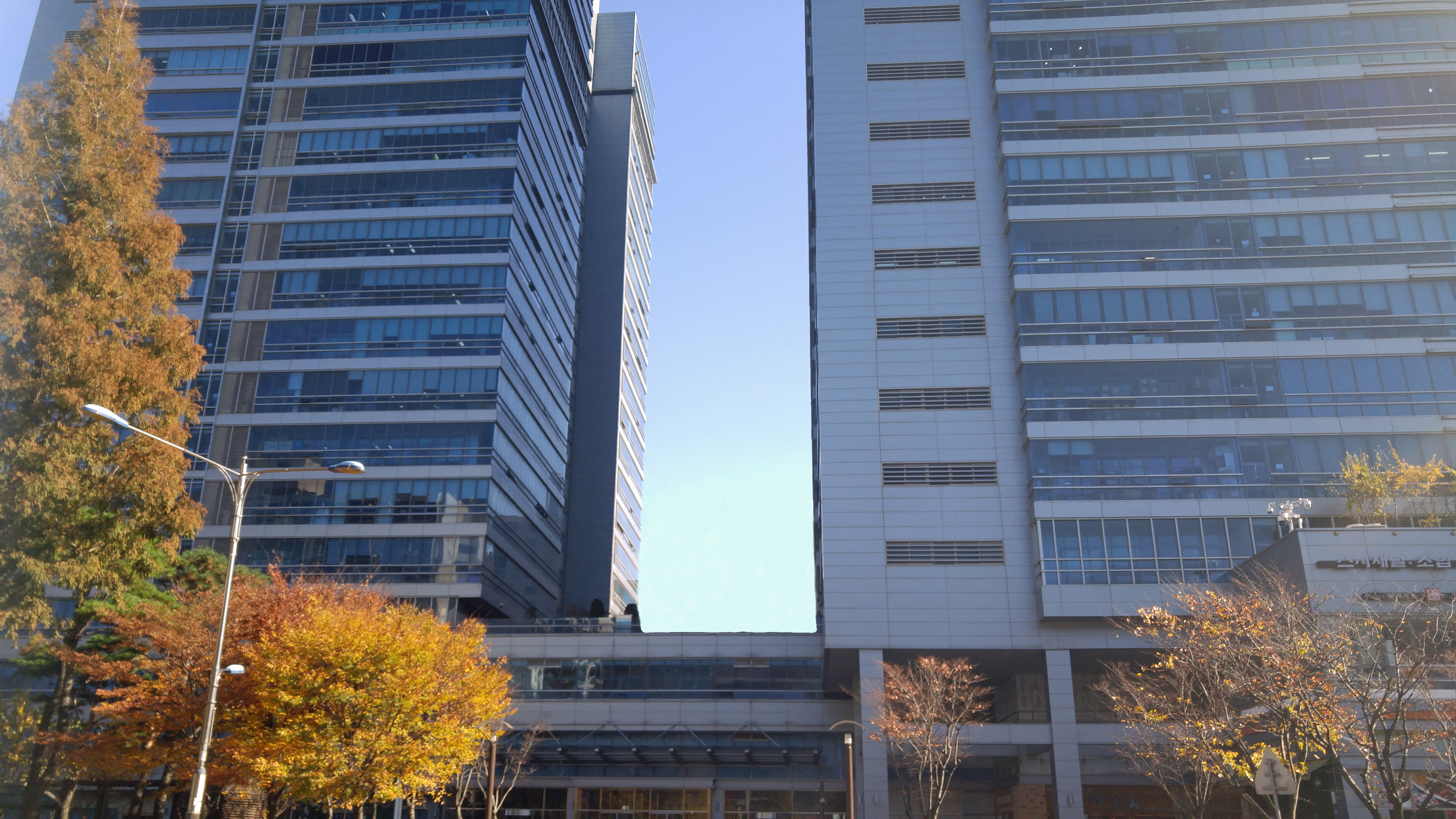 본사 · 서울, 대한민국 1/1